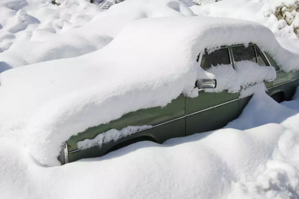 What Are Wyoming’s Laws Regarding Clearing Off Your Vehicle?