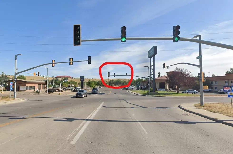 Dear F Street & Poplar Traffic Lights: We Can’t See You!
